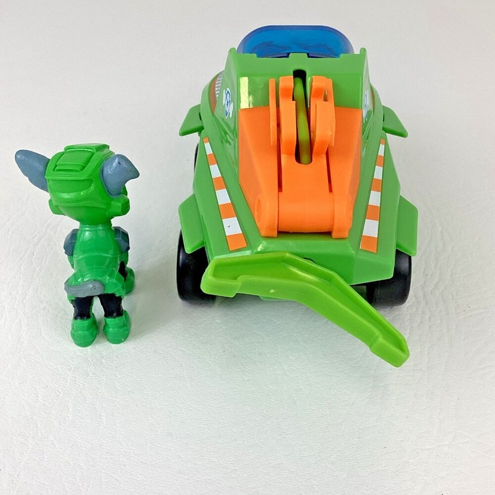 Paw Patrol Rescue Aqua Pups Rocky with Figure Transforming Sawfish Vehicle Toy - Picture 6 of 8